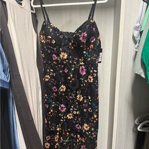 Midi Dress. Cute dress, it's Great for any formal or casual occasion.